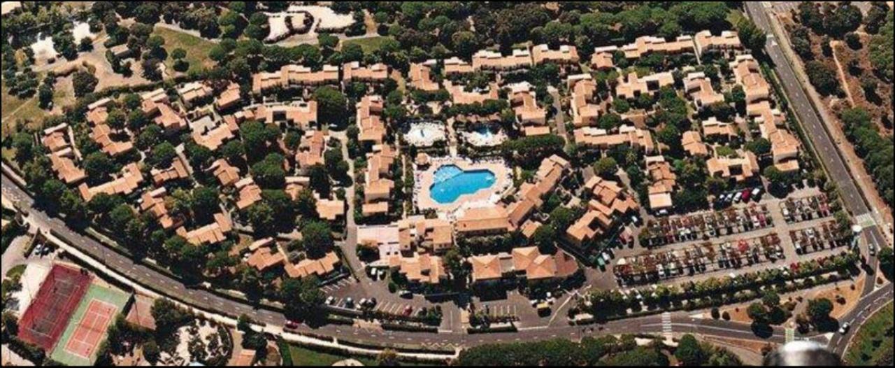 Résidence de standing avec piscine chauffée Agde Esterno foto